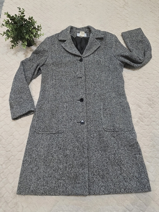Real Comfort Jackets & Blazers - Real Comfort Vintage Black & White Tweed Herringbone Wool-Blend Coat, Size 12